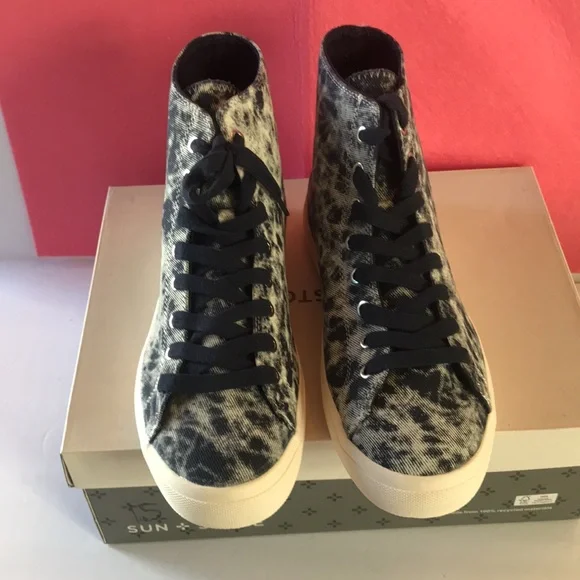 Sun + Stone  Menś High-Top Sneakers Size 9.5M Blue Tie Dye - Picture 3 of 9